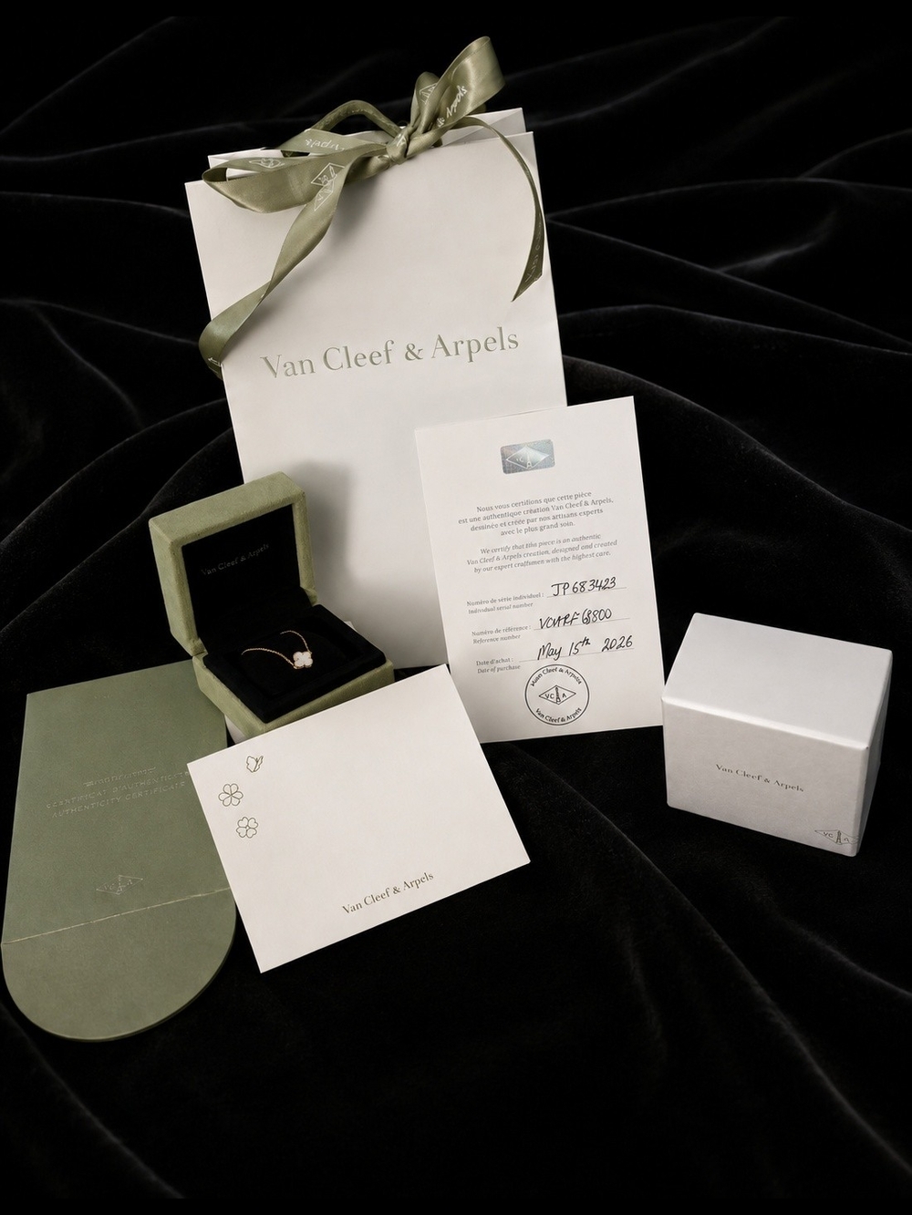 Van Cleef & Arpels Yellow Gold and White Mother of Pearl Sweet Alhambra Bracelet - Picture 2 of 5